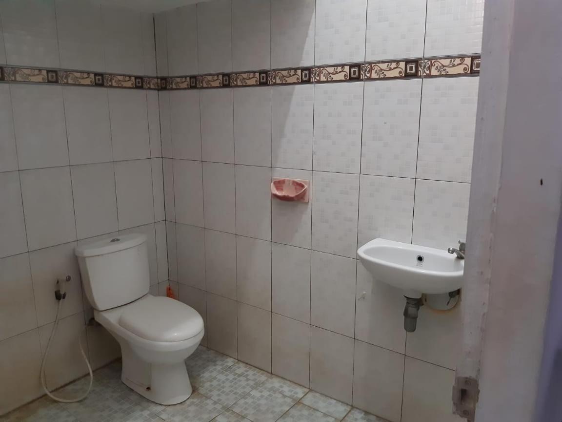 Oyo 1653 Fajar Residence Pekanbaru Zimmer foto