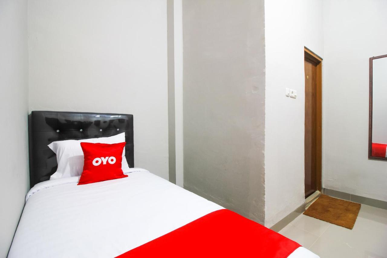 Oyo 1653 Fajar Residence Pekanbaru Exterior foto